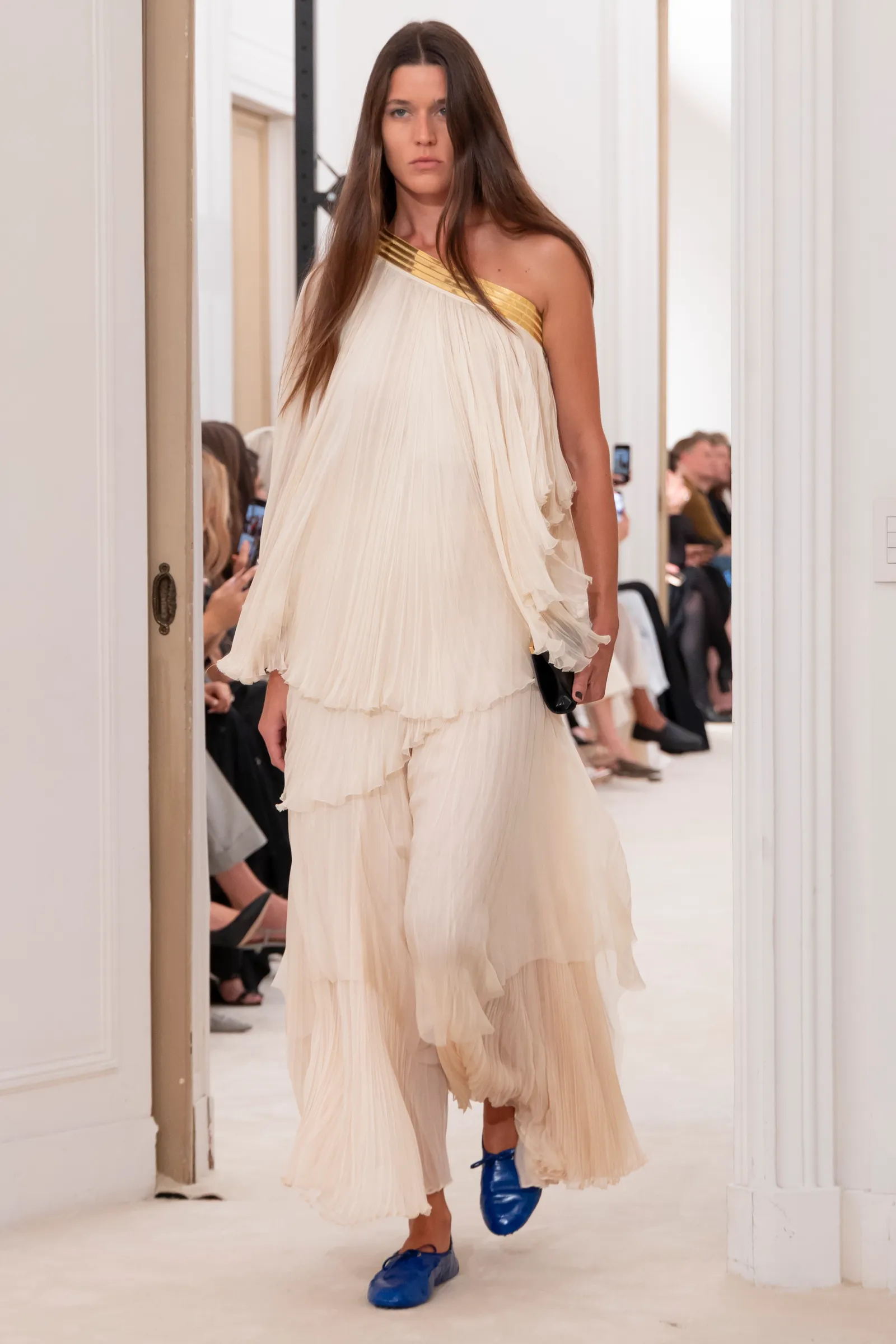 00024-alberta-ferretti-spring-2026-ready-to-wear-credit-brand