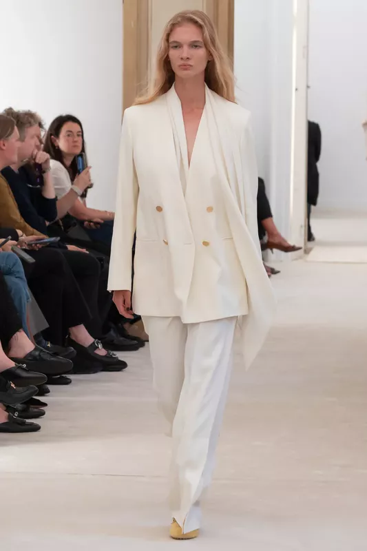 00003-alberta-ferretti-spring-2026-ready-to-wear-credit-brand
