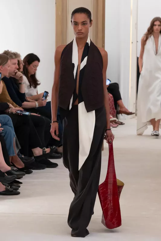 00017-alberta-ferretti-spring-2026-ready-to-wear-credit-brand
