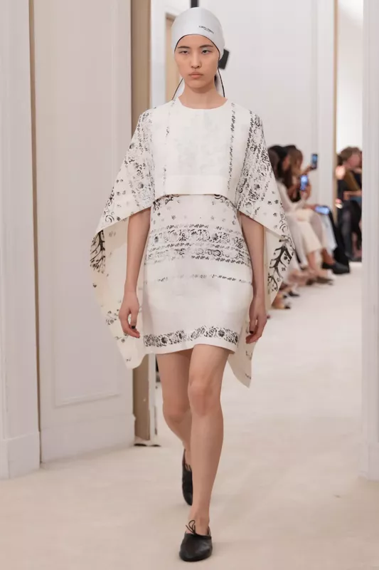 00021-alberta-ferretti-spring-2026-ready-to-wear-credit-brand