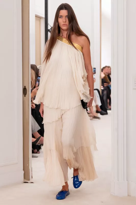 00024-alberta-ferretti-spring-2026-ready-to-wear-credit-brand