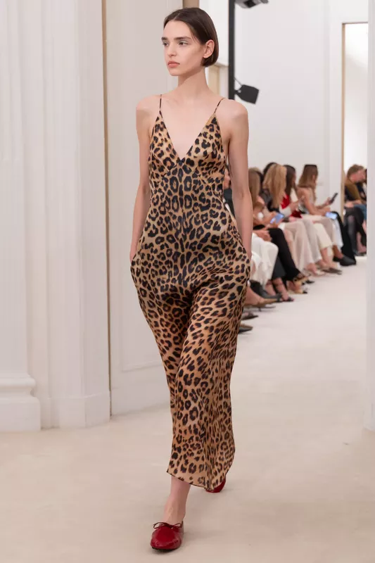 00040-alberta-ferretti-spring-2026-ready-to-wear-credit-brand-1