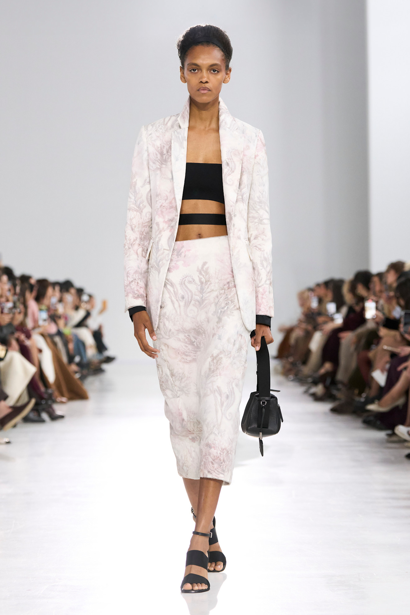 Max Mara S26 021
