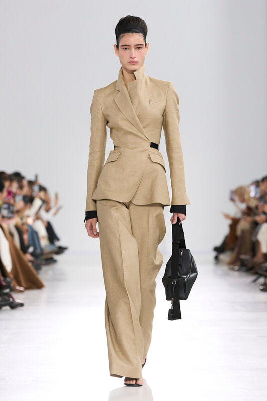 Max Mara S26 004