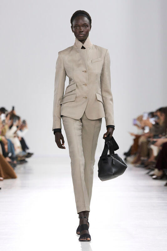 Max Mara S26 008