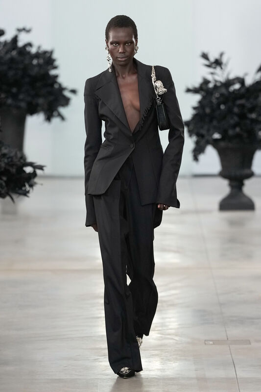 Blumarine F25 007
