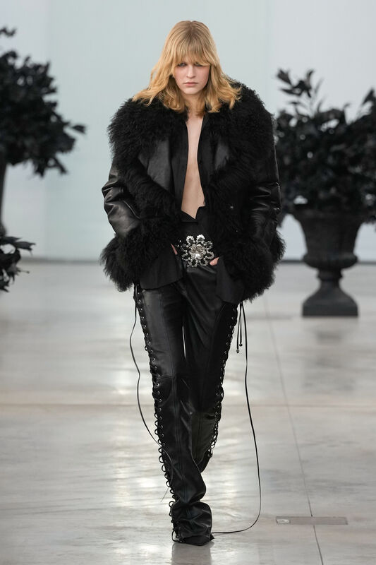 Blumarine F25 025