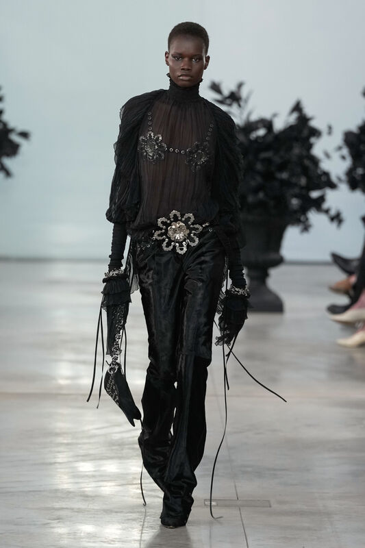 Blumarine F25 048
