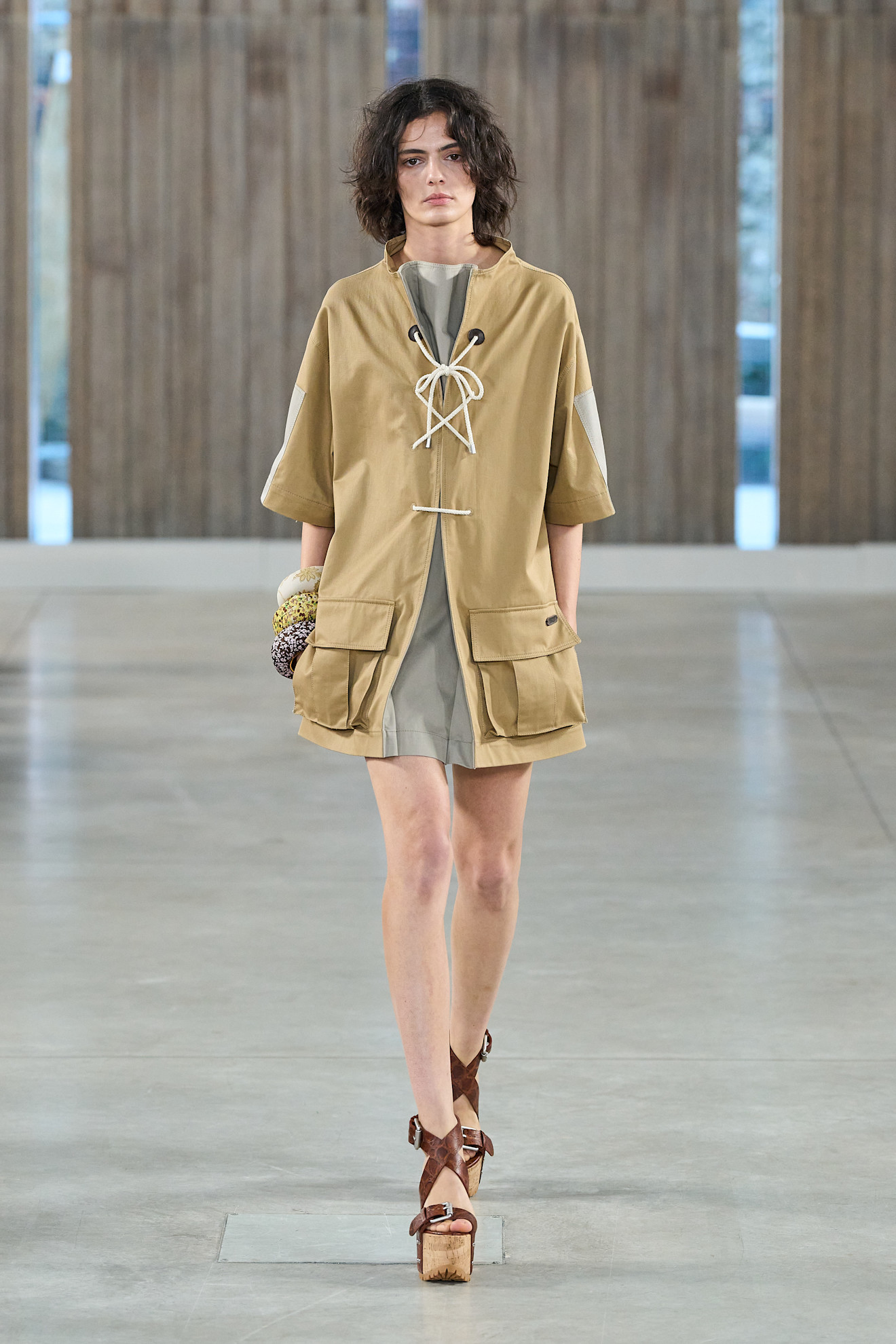 Moschino S26 009