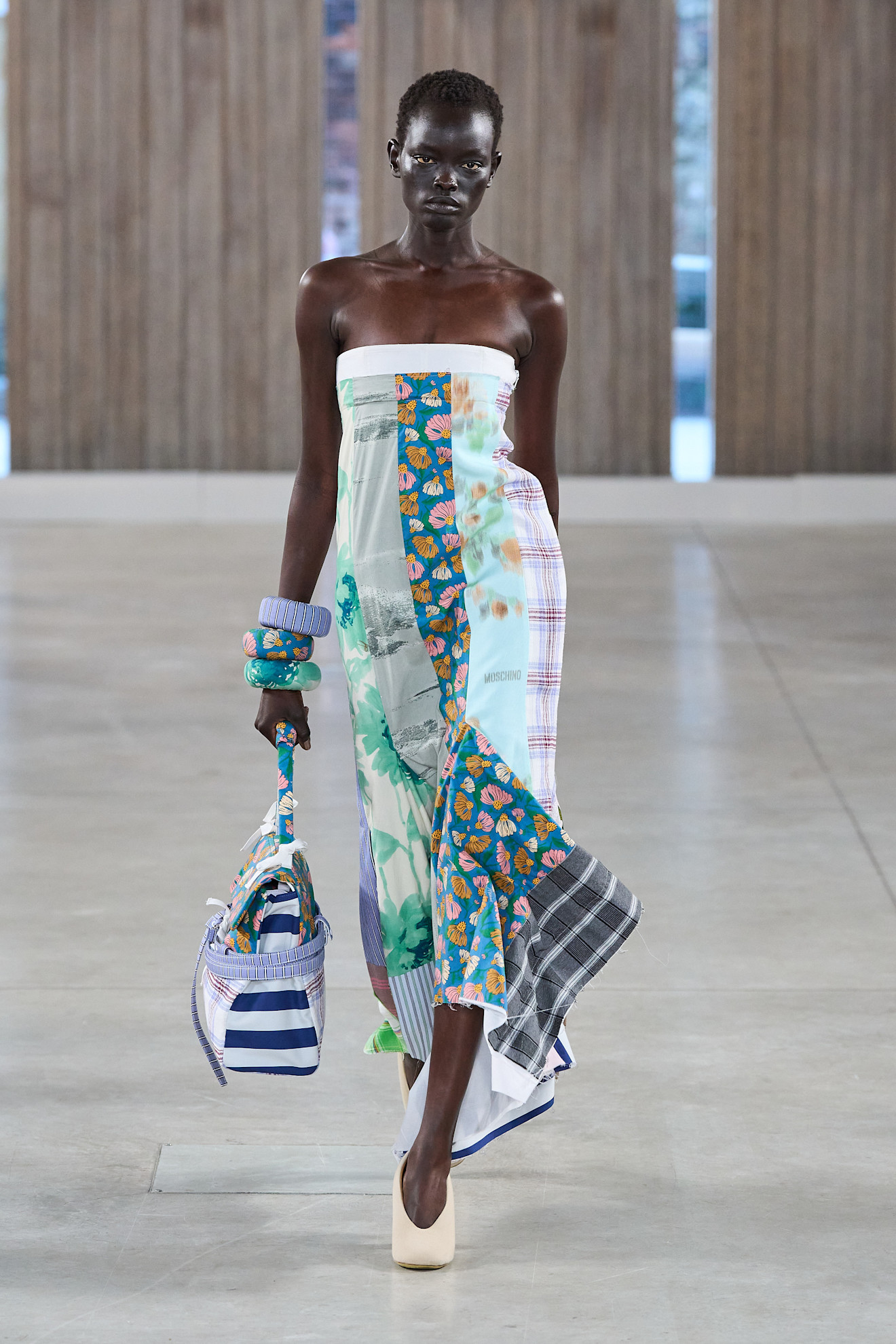 Moschino S26 025