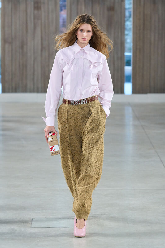 Moschino S26 002