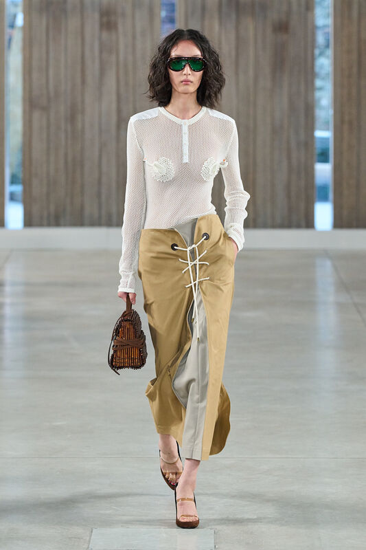 Moschino S26 010