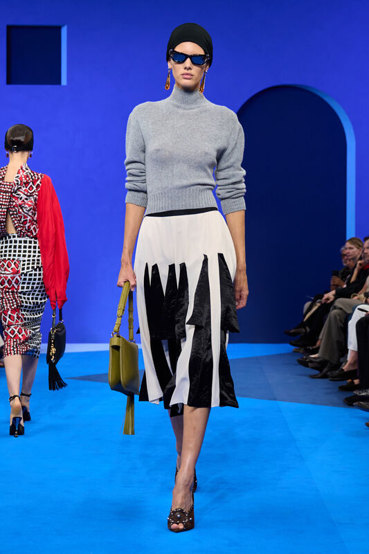 Lanvin S26 024