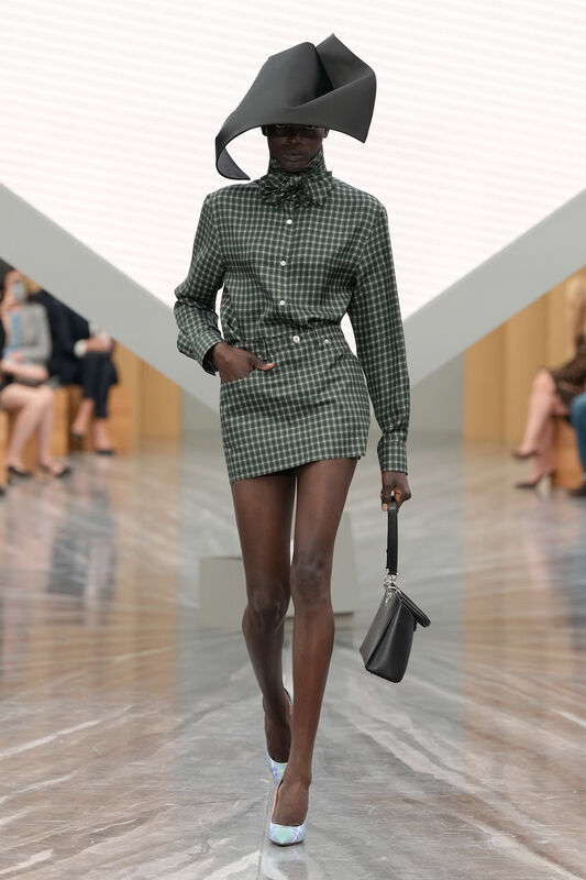 Christian Dior S26 002