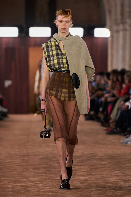 Acne S26 003