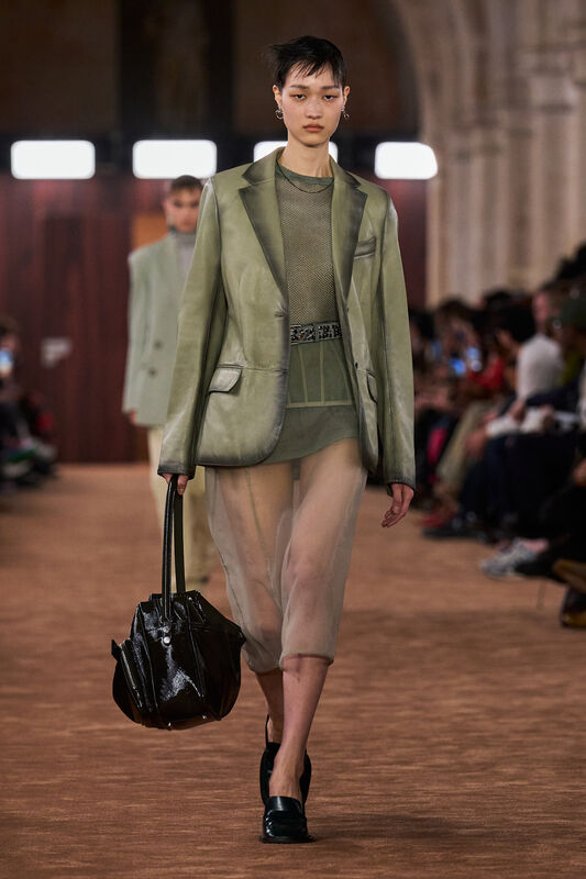 Acne S26 010