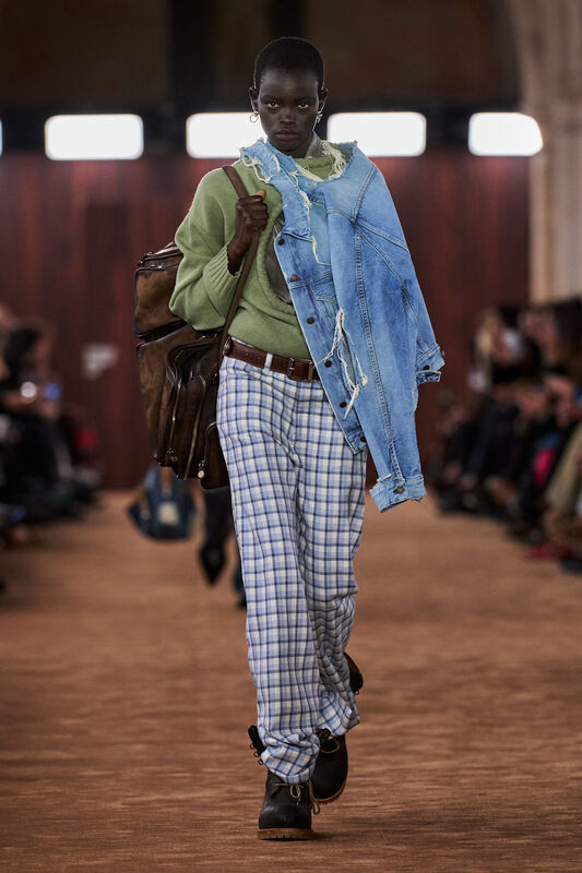 Acne S26 025