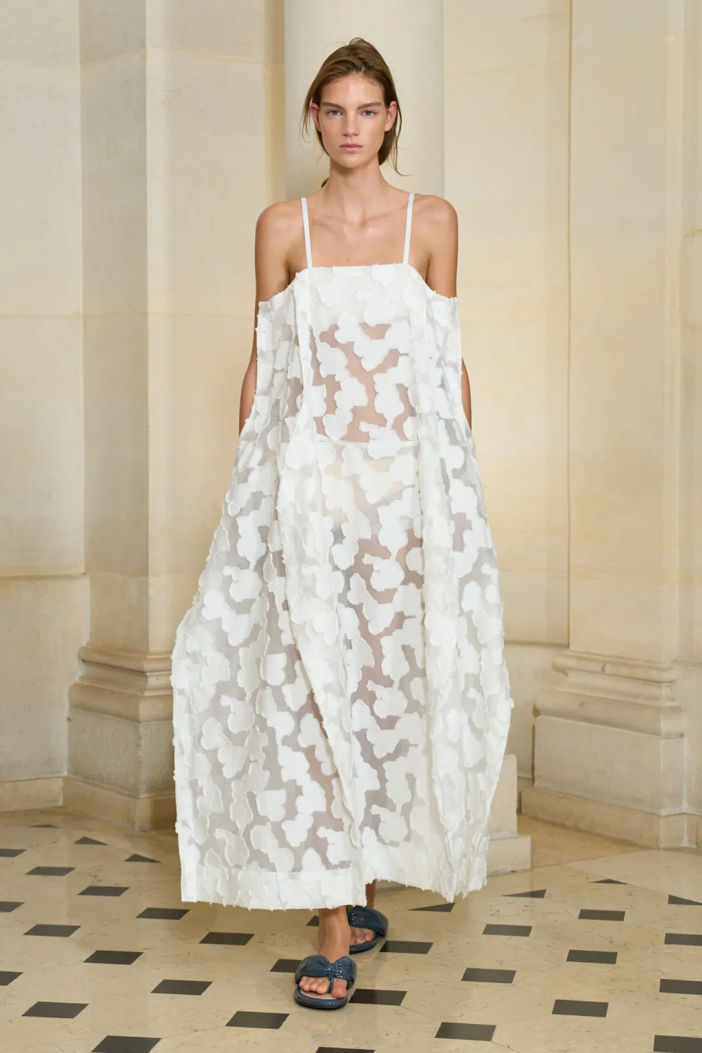carven-spring-26-r-ctsy-016