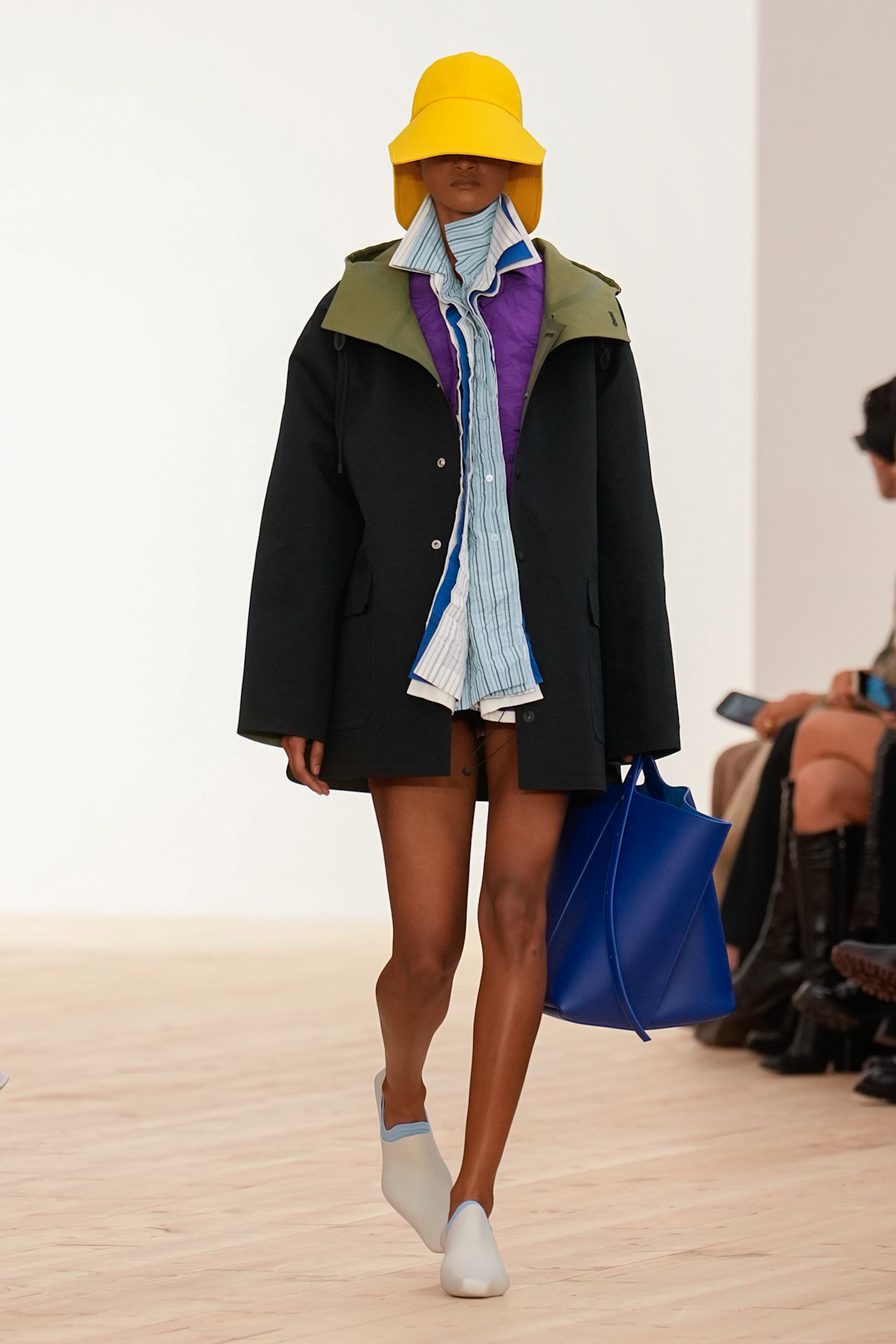 Loewe S26 018