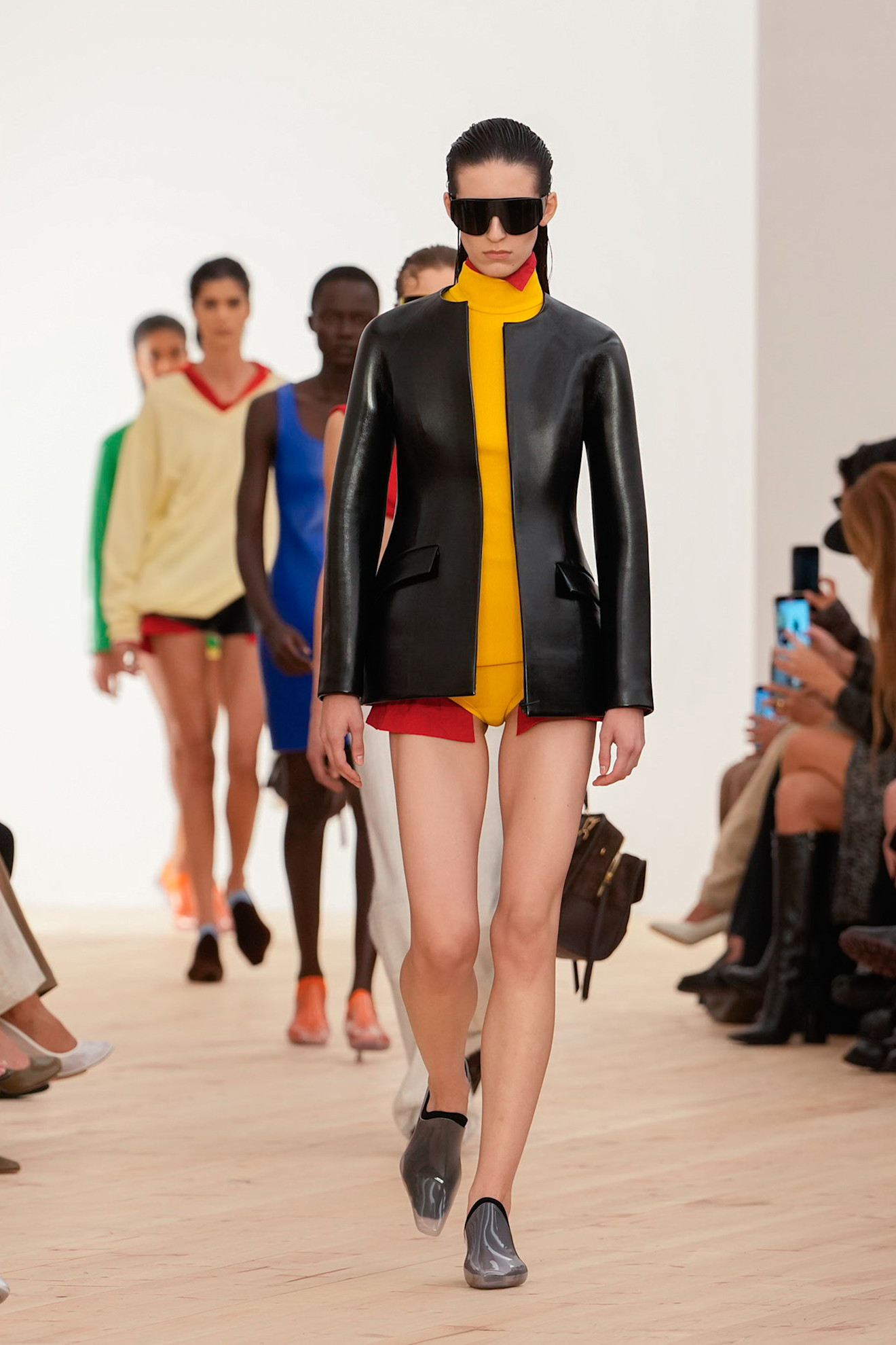 Loewe S26 055