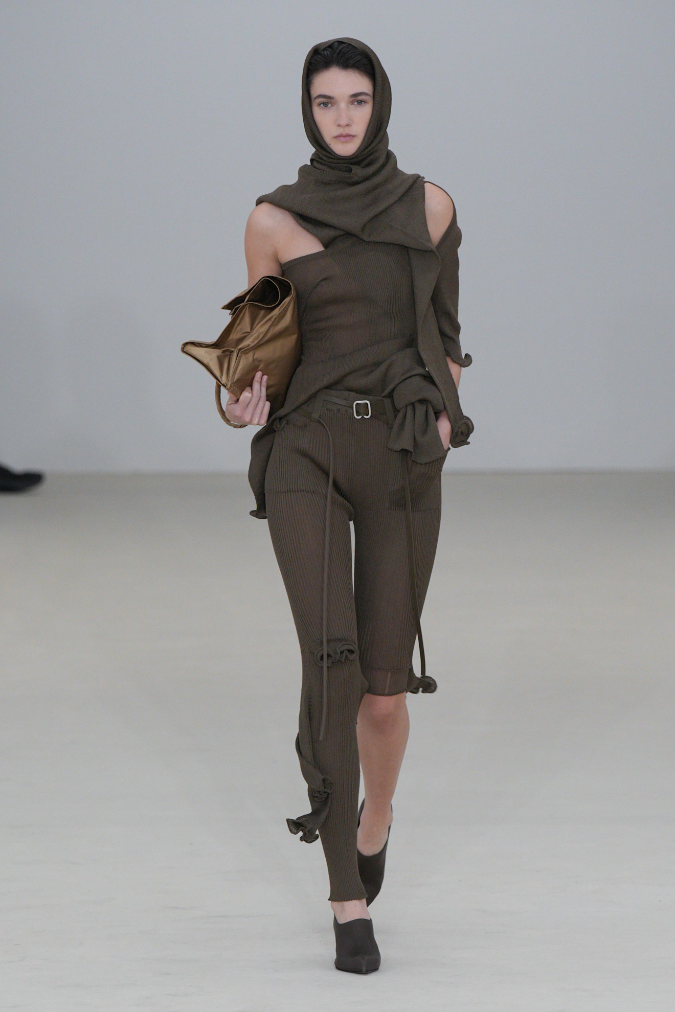 Miyake S26 047