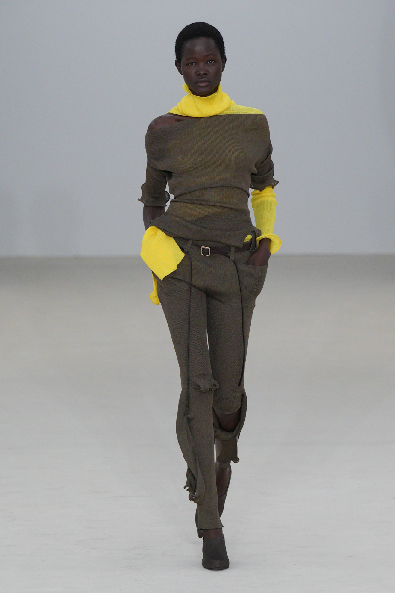 Miyake S26 049