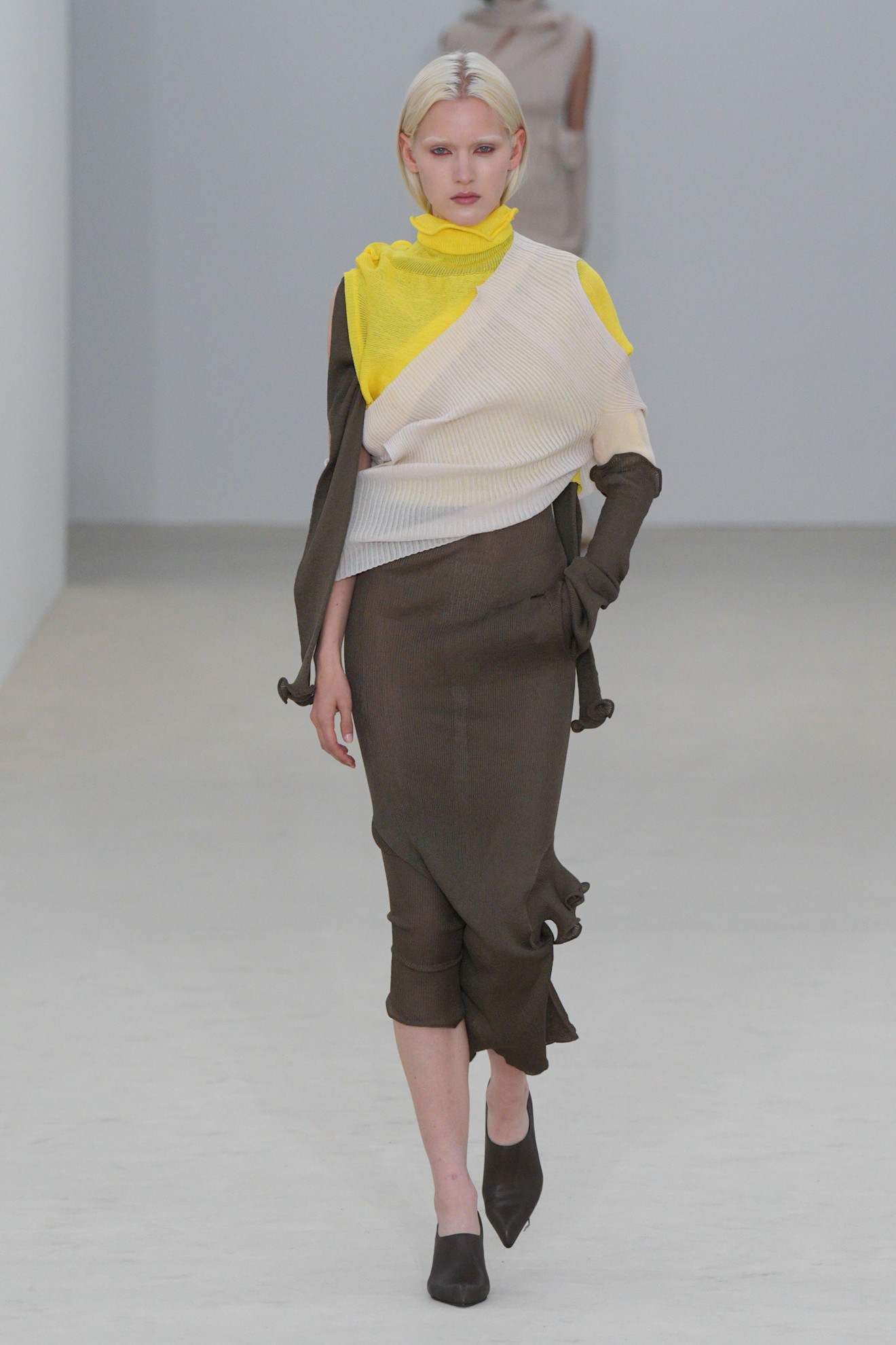 Miyake S26 051