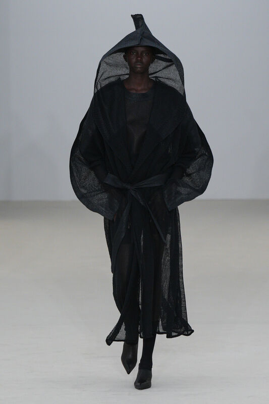 Miyake S26 037