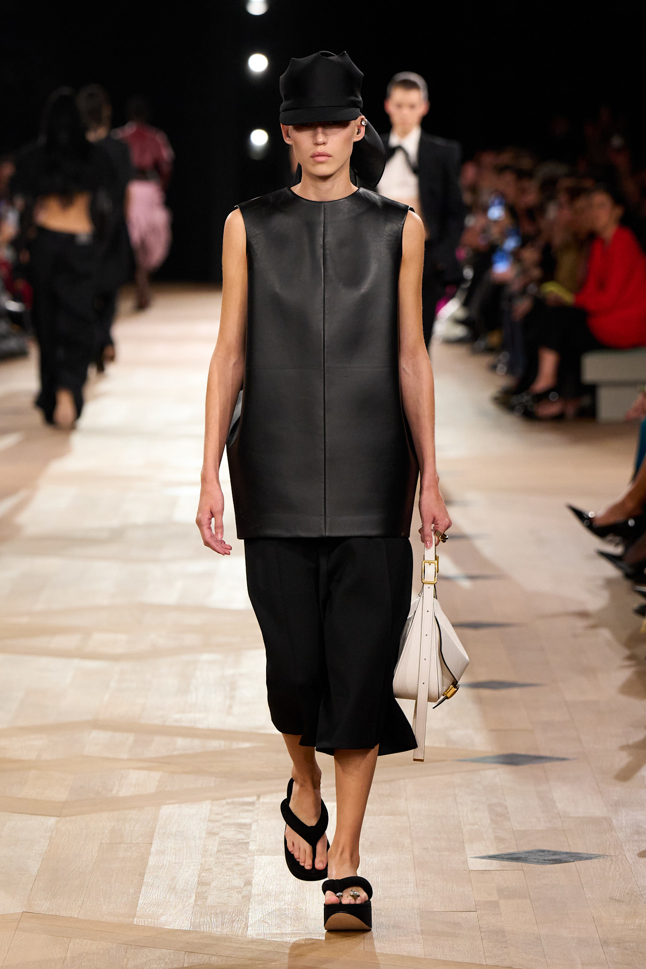 Balenciaga S26 022