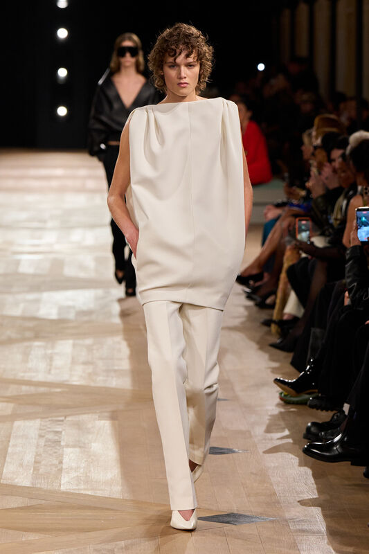 Balenciaga S26 003