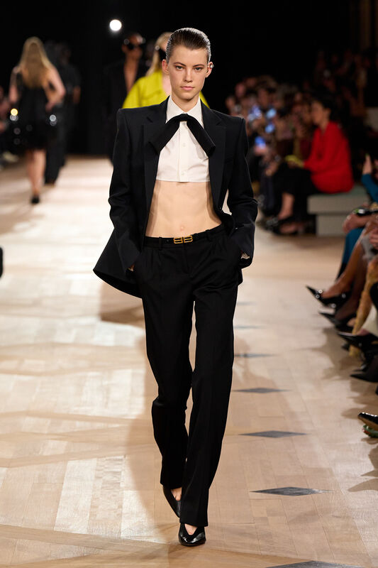Balenciaga S26 023