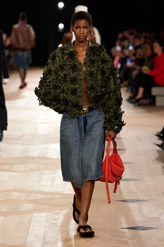 Balenciaga S26 038