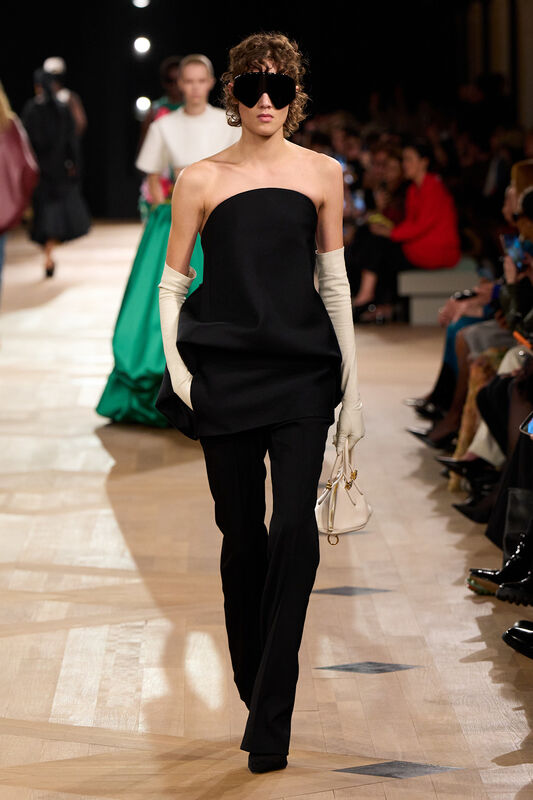 Balenciaga S26 049