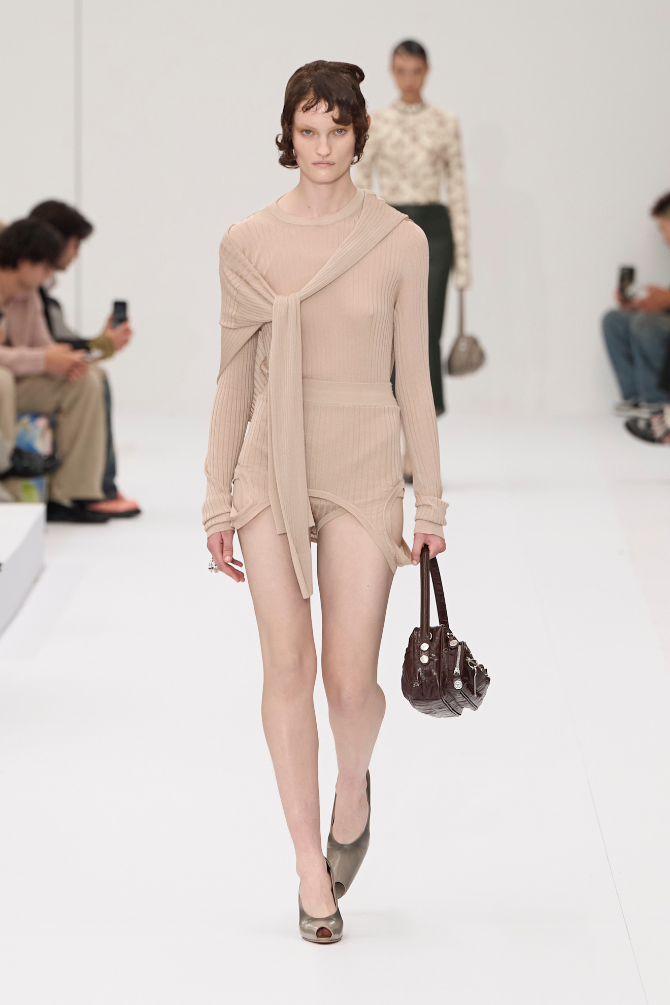 Acne S25 001
