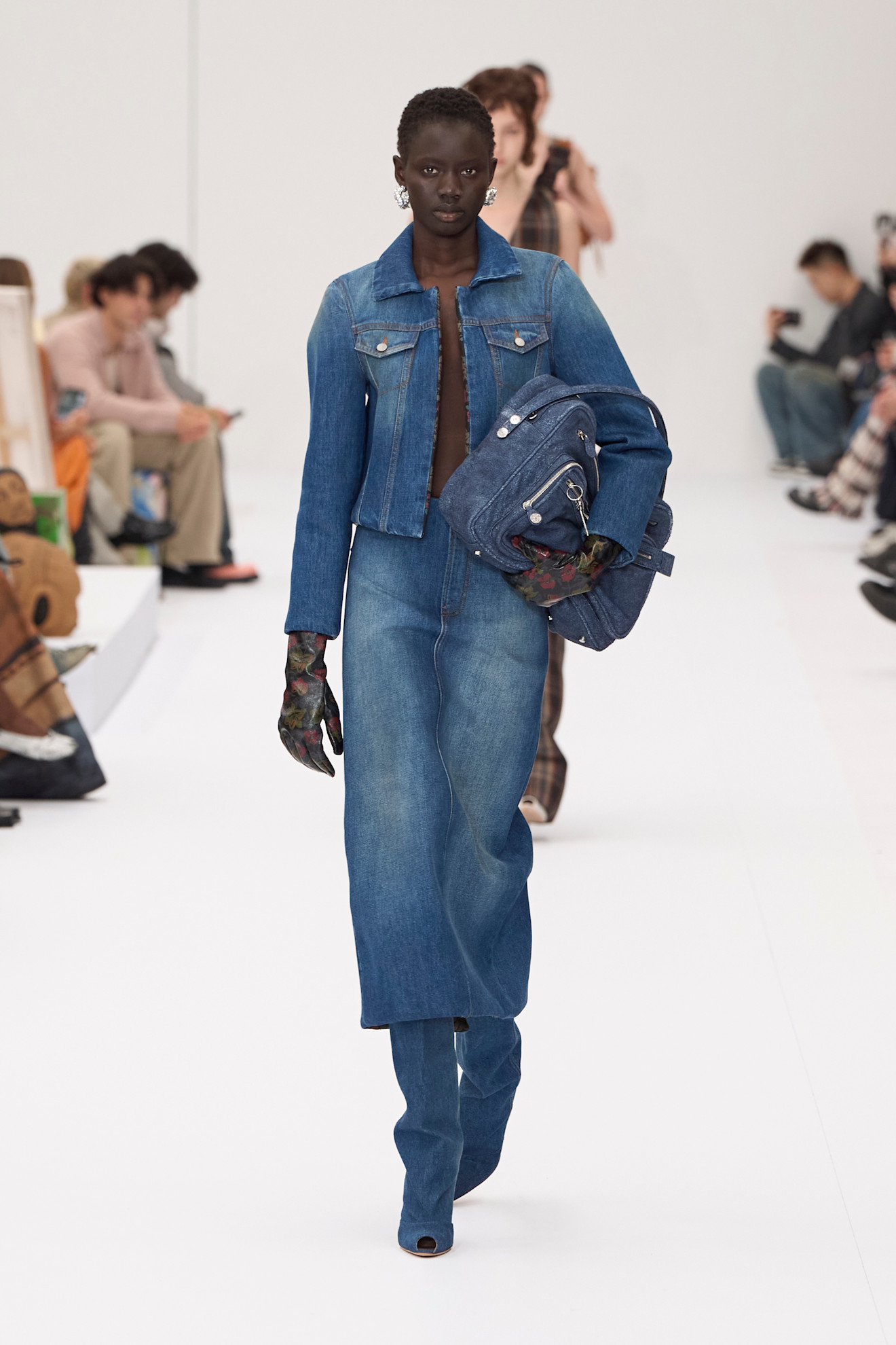 Acne S25 021