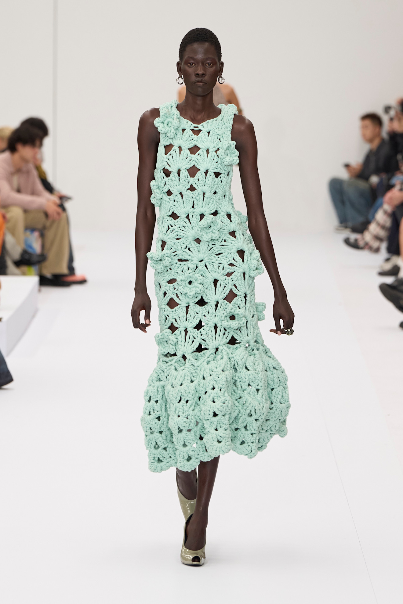Acne S25 030