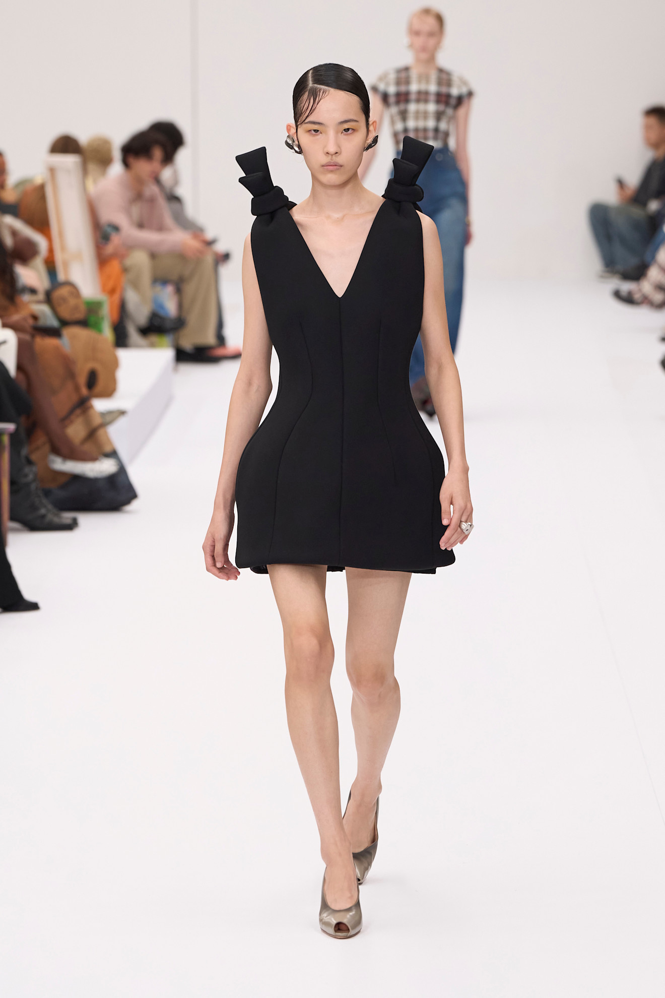 Acne S25 038