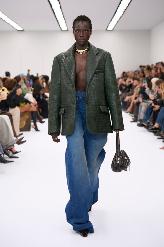Acne S25 003