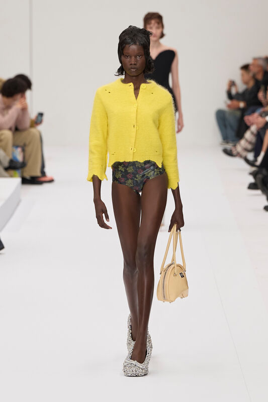 Acne S25 012