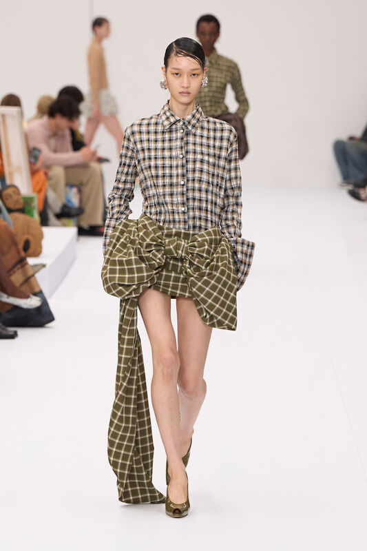 Acne S25 032