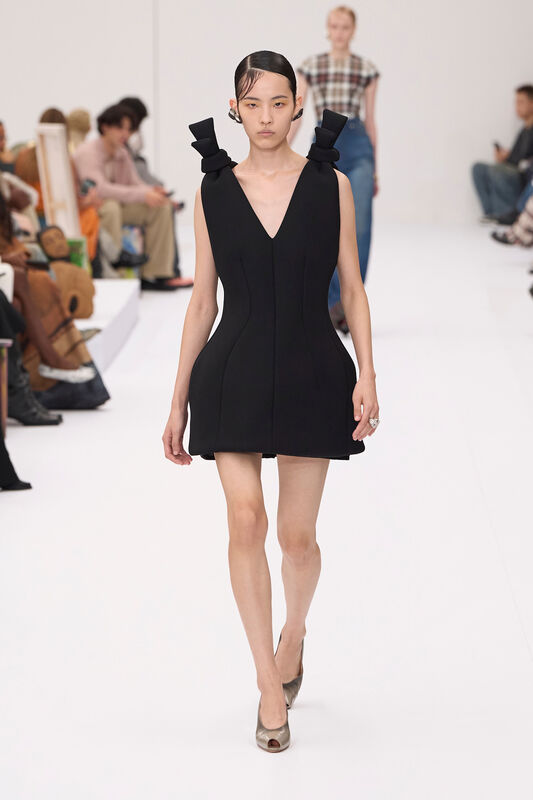 Acne S25 038