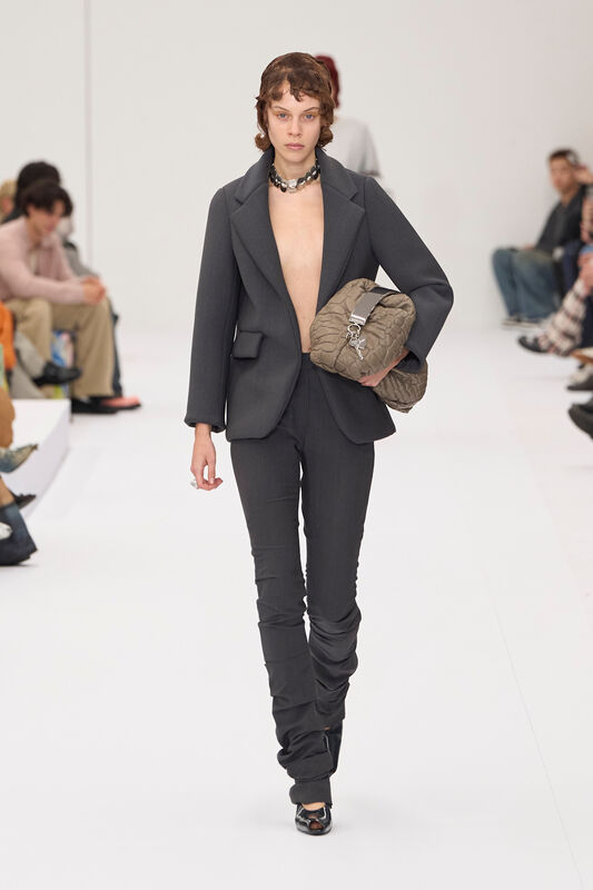 Acne S25 049
