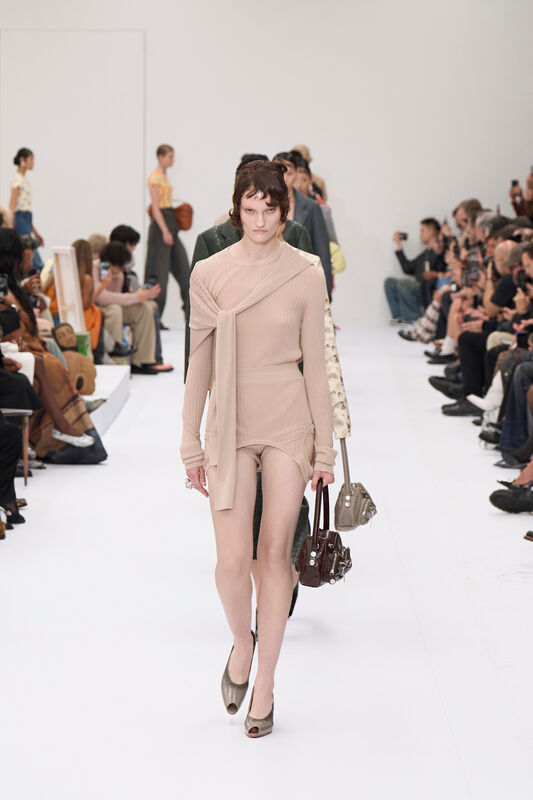 Acne S25 052