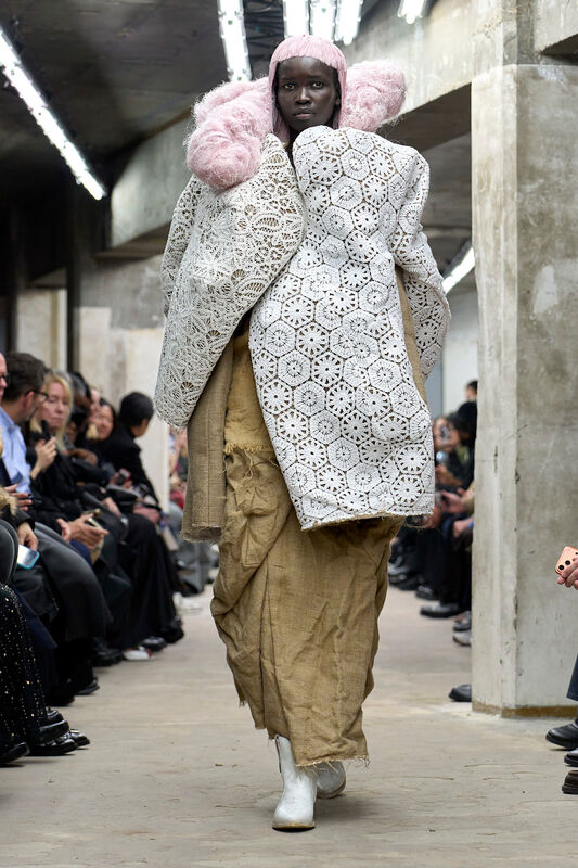 Comme Des Garcons S26 006