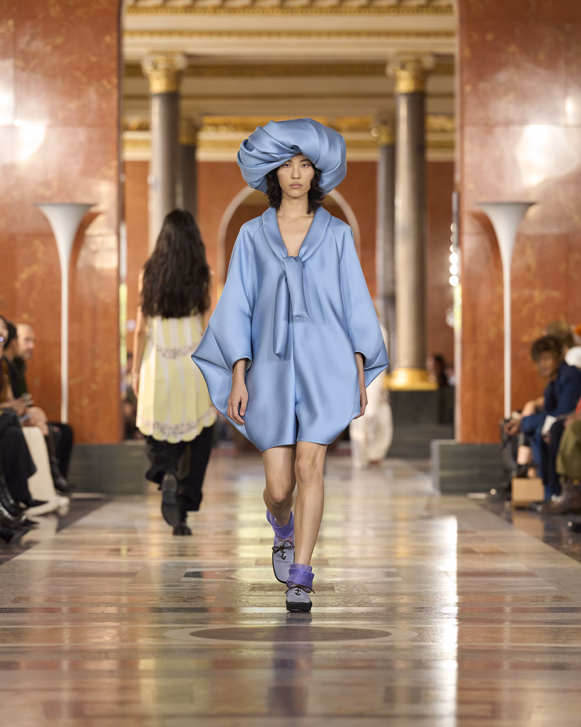 WOMEN_SS26_SHOW_RUNWAY_LOOKS_33_FIO00890_LV-COM_DII_1600x2000