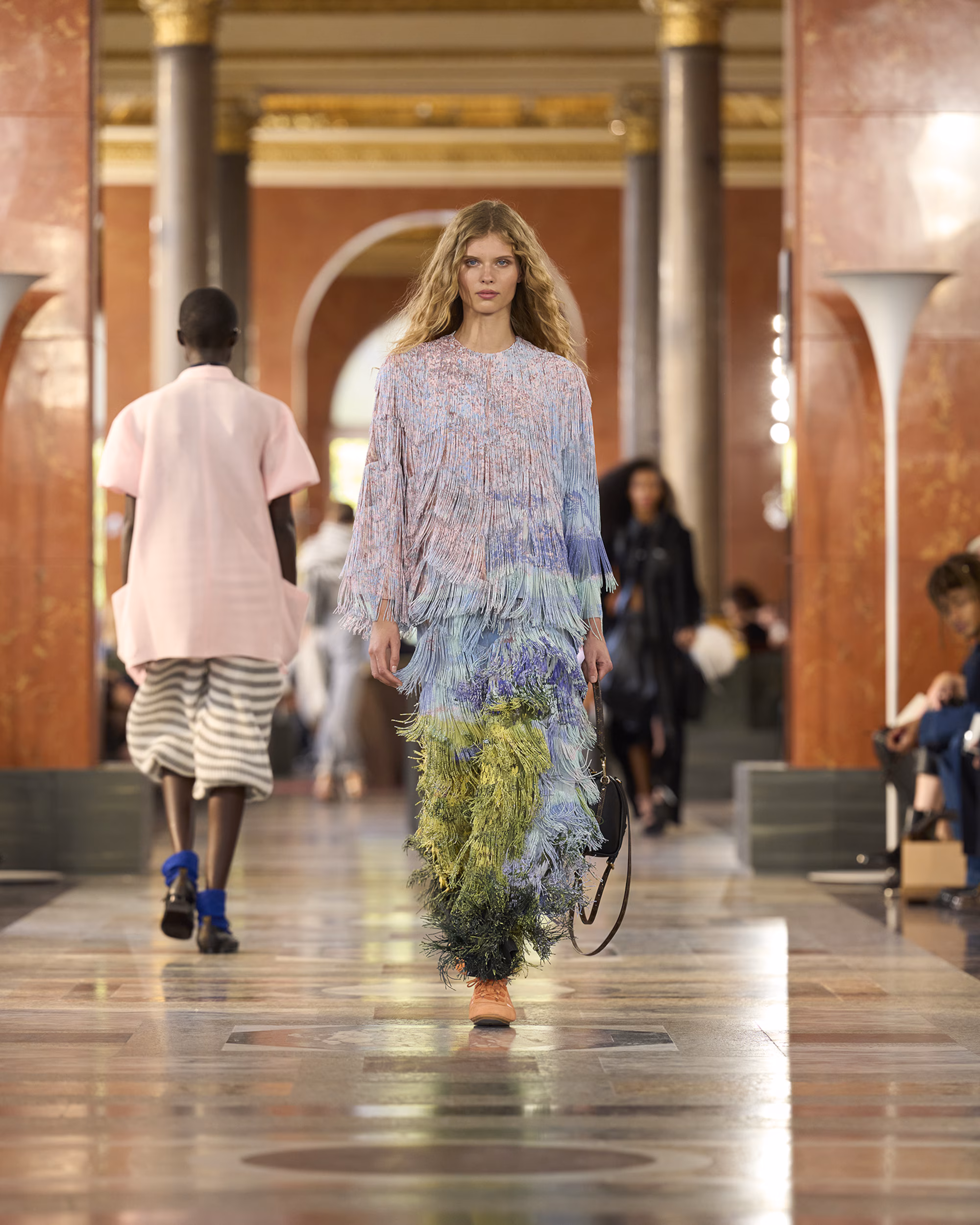 WOMEN_SS26_SHOW_RUNWAY_LOOKS_42_FIO01125_LV-COM_DII_1600x2000