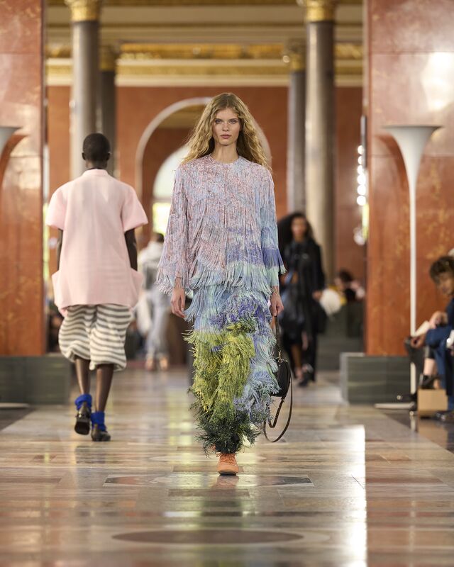 WOMEN_SS26_SHOW_RUNWAY_LOOKS_42_FIO01125_LV-COM_DII_1600x2000