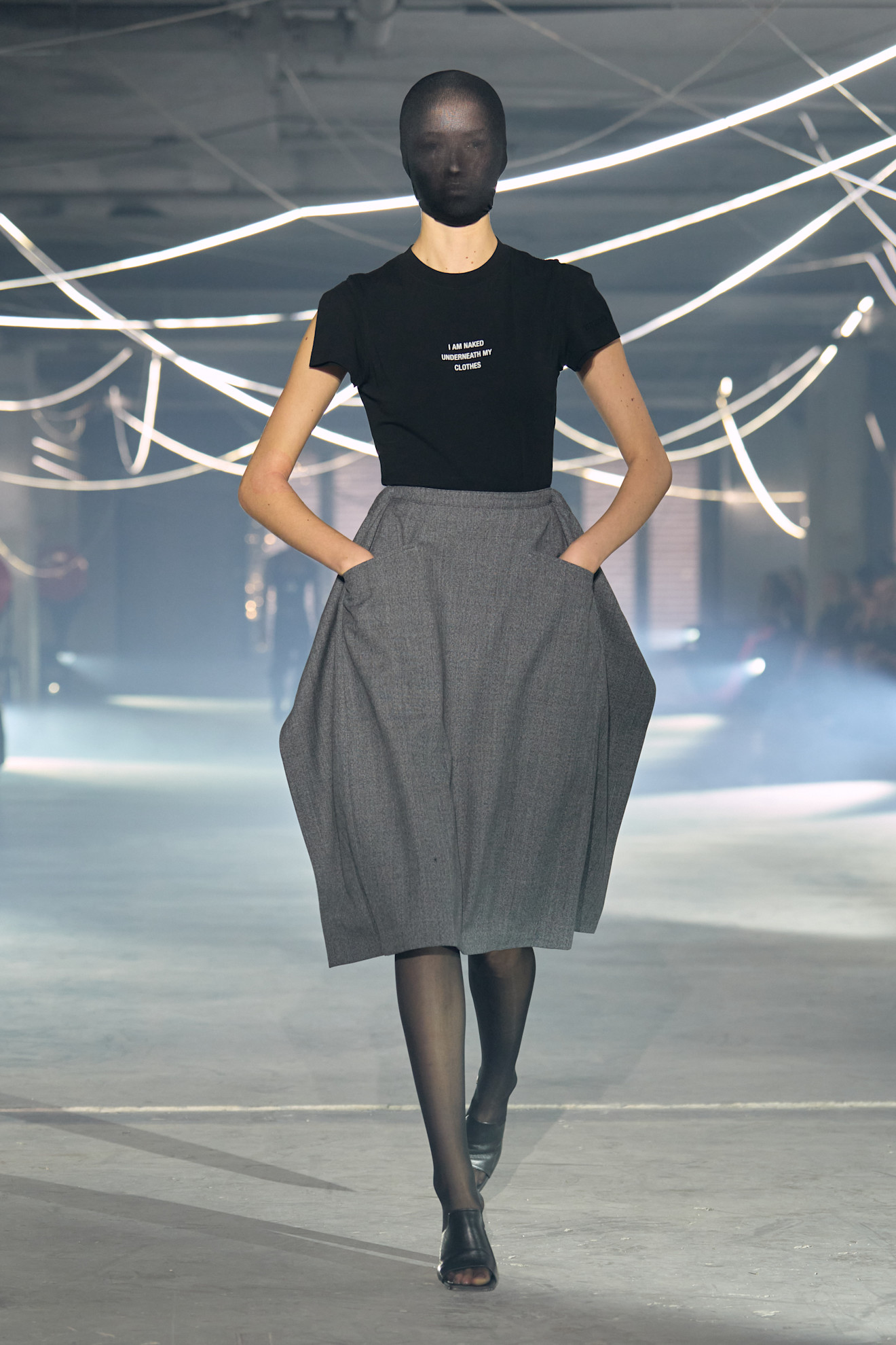 Vetements S26 037