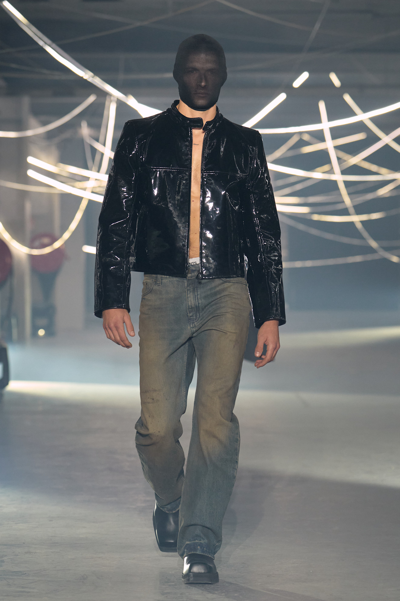 Vetements S26 039