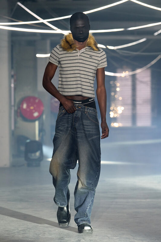 Vetements S26 017